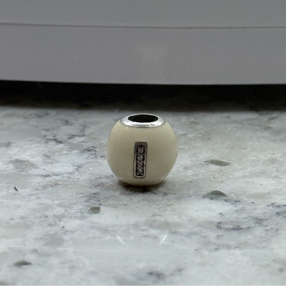 I 🤍 Mickey head Pandora bead